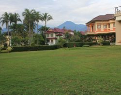 Villa Sophia Cimacan Puncak Genel