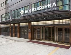 Hotel Sopra Dış Mekan
