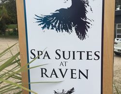 Spa Suites at Raven Dış Mekan