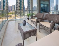 Spacious 2BR Dubai Marina Apartment, Amazing Location! İç Mekan