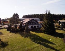 Spacious Holiday Home in Vielsalm near Baraque de Fraiture Dış Mekan