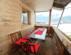 Spacious Holiday Home Near Ski Area in Kaltenbach Oda Düzeni