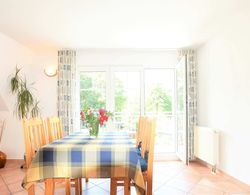 Spacious Apartment in Graal-müritz Germany With Balcony Yerinde Yemek