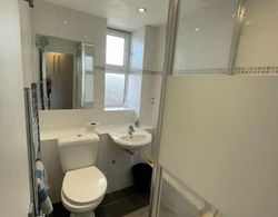 Spacious rooms in Foresthill Banyo Tipleri