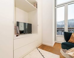 Spacious Studio in Lisbon Oda Düzeni