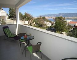 Spacious Apartment With Terrace and Amazing Sea View, Near the Beach İç Mekan