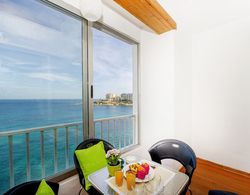 Spinola Bay Apartment by Getaways Malta Oda Manzaraları