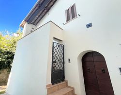 Spoleto Detached Villa Centrally Located - car Unnecessary - Wifi - Sleeps 10 Dış Mekan
