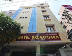 SPOT ON 39866 Hotel Dhruvathara Dış Mekan