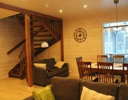 SResort Family Apartment with 4 bedrooms and sauna İç Mekan
