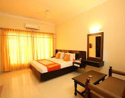 Hotel Sri Devi Oda Manzaraları