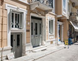 Step One - Luxury Suites right in the heart of Acropolis next to metro station Dış Mekan