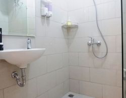 Studio Apartment Connected to Mall at Anderson Supermall Mansion Banyo Tipleri