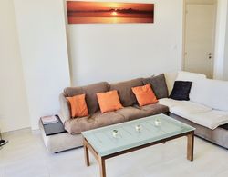 Stunning 2-bed Apartment in Poli Crysochous Oda Düzeni