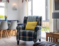 Stunning 3-bed Cottage in Lowestoft Oda Düzeni