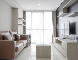 Stunning And Comfy 1Br At Ciputra World 2 Apartment Oda Düzeni