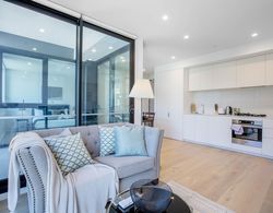 Stunning Bright Apartment At Hawthron/Glenferrie Station Oda Düzeni