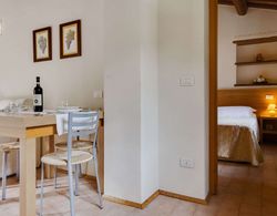 Stunning Holiday Home in Foligno With Sauna Yerinde Yemek