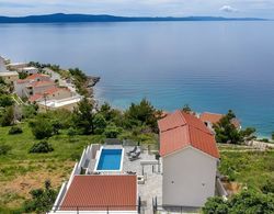 Stunning Villa in Drašnice With Private Pool Dış Mekan