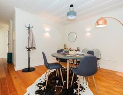 Stunning & Modern 2 Bedroom Apartment in Chiado Oda Düzeni