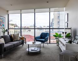 Stylish 1 Bedroom Apartment in Bustling Richmond Oda Düzeni