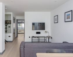 Stylish 1 Bedroom Apartment in Holborn in a Great Location Oda Düzeni
