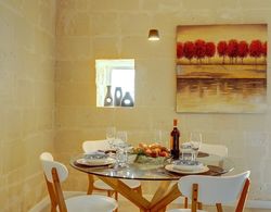 Stylish 2BR Apartment in Valletta İç Mekan