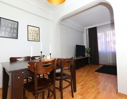 Stylish and Convenient Apartment in Sisli Oda