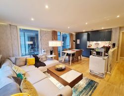 Stylish and Modern 1 Bedroom Apartment in Farringdon Oda Düzeni