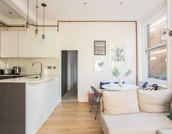 Stylish Apartment in Central London - Farringdon Mutfak