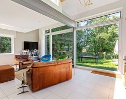 Sun-kissed Villa in Kobbegem With Private Garden Oda Düzeni