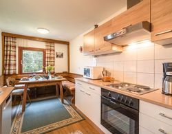 Sunlit Holiday Home With Private Garden in Kalchberg Mutfak