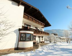 Sunlit Apartment near Ski Area in Tyrol Dış Mekan