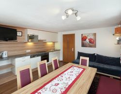Sunny Apartment in Kappl With Infrared Sauna Mutfak