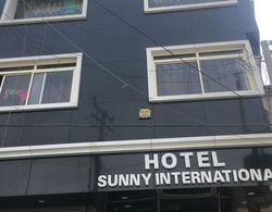 Hotel Sunny International Dış Mekan