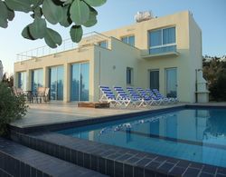 Sunny Villa, a Perfect Spacious Villa With Private Pool, Wifi Ac in all Rooms Öne Çıkan Resim