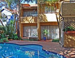 Sunward Park Guesthouse Genel