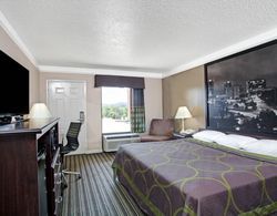 Super 8 by Wyndham Knoxville East Genel