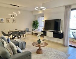 SuperHost - Extravagant Apartment with Sea and Marina Views Oda Düzeni