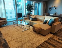 SuperHost - Fendi Apartment With Full Palm Jumeirah View İç Mekan