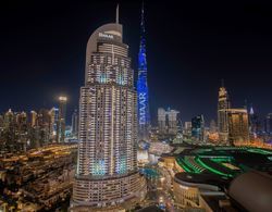 SuperHost - Glamorous Apt with Terrace Overlooking Skyline I Address Dubai Mall Dış Mekan