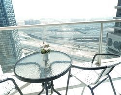 SuperHost - Luxurious Studio in JLT With City Skyline View Oda Manzaraları