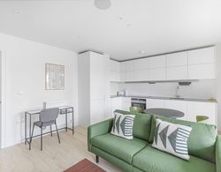Superior 1 - bed Apartment in Wembley Oda