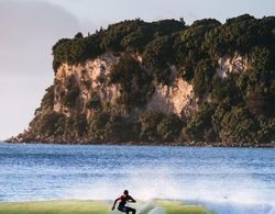 Surf N Stay Whangamata Genel