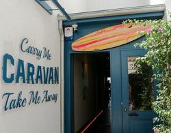Surfer Caravan Gastro Pub - Suites Genel