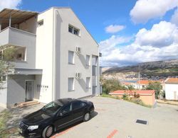 Sv. Jelena apartments Dış Mekan