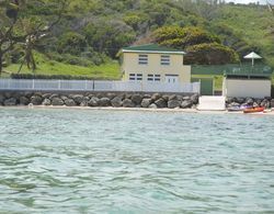 Swim Barbados Holidays Dış Mekan