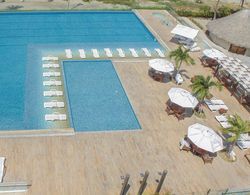 Tamaca Beach Resort Havuz