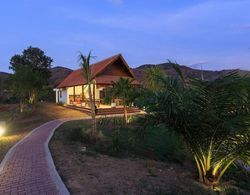 Tanjung Lima Villas Labuan Bajo Dış Mekan