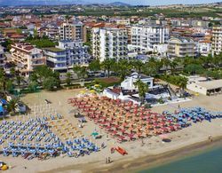 Hotel Tassoni Dış Mekan